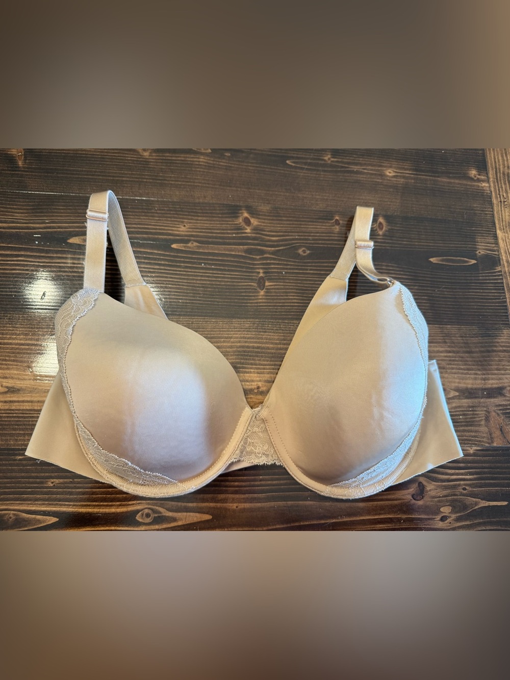 Soma Light Nude Underwire Lace Trim Vanishing 360 Bra Size 38C